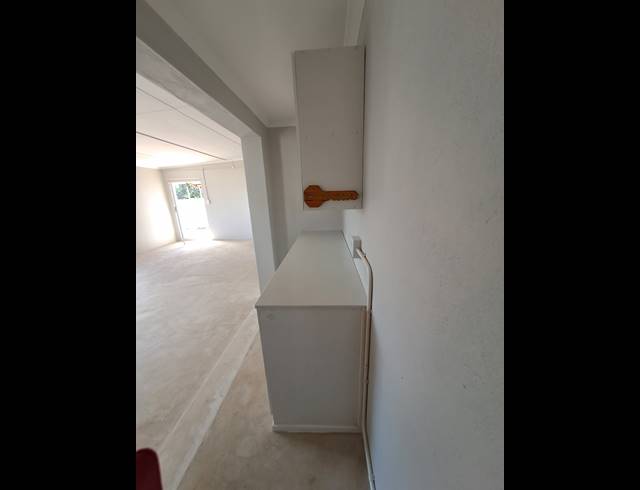 1 bed property to rent in ROUX PARK